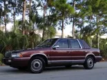 Chrysler Le Baron 3 покоління, седан (1990 - 1994)