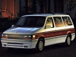 Chrysler Town and Country 2 покоління, мінівен (1990 - 1995)