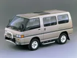 Mitsubishi Delica (P03W, P04W, P23W, P24W, P05W, P15W, P25W, P35W) 3 покоління, мінівен (1986 - 1990)