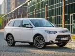 Mitsubishi Outlander (GF2W, GF3W, GF4W, GF7W, GG2W) 3 покоління, рестайлінг, джип suv 5 дв., гібрид (2014 - 2016)