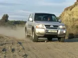 Mitsubishi Pajero (V64W, V65W, V68W) 3 покоління, рестайлінг, джип suv 3 дв. (2003 - 2006)