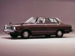 Nissan Stanza (PA10, PA11, RA11) 1 покоління, седан (1977 - 1979)