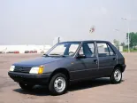 Peugeot 205 (741A C) 1 покоління, хэтчбек 5 дв. (1983 - 1990)