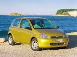 Toyota Yaris (NCP13, NLP10, SCP10, SCP12) 1 покоління, хэтчбек 3 дв. (1999 - 2003)